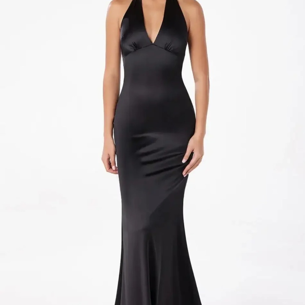 Elegant Black Halter Neck Gown from Black Tie (New with Tags)